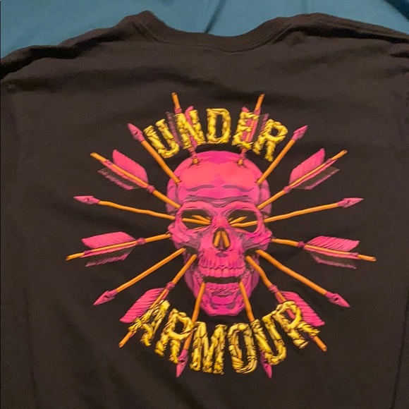 Under Armor shirt - Picture 2 of 2